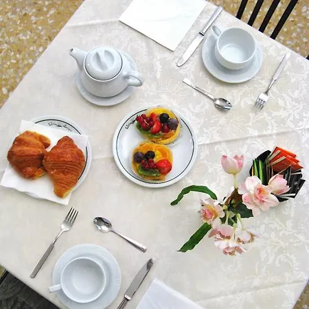 Hotel Luigia 3*