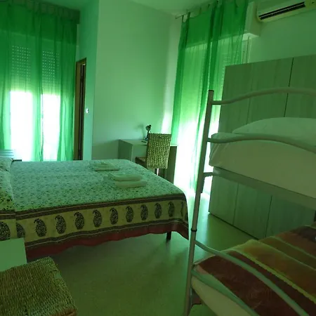 Consul Hotel