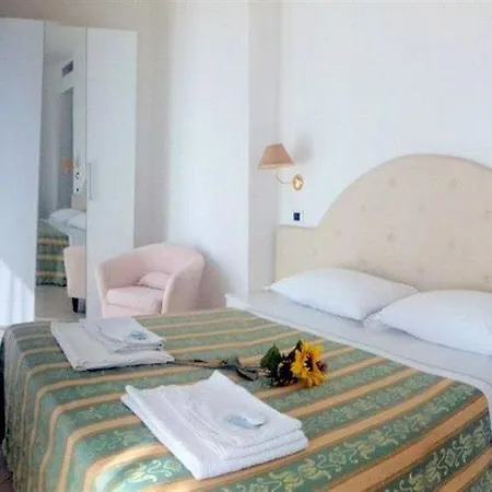 Hotel Carlton 3*