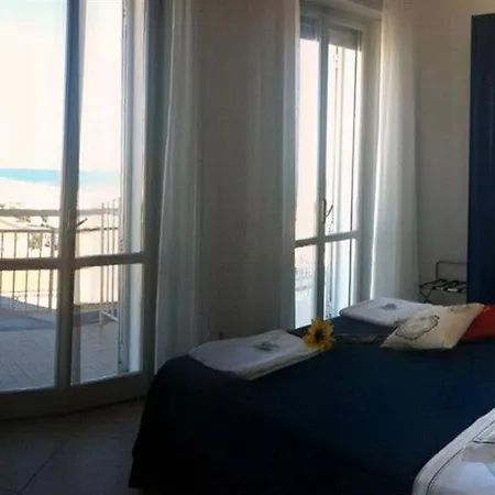 Hotel Carlton