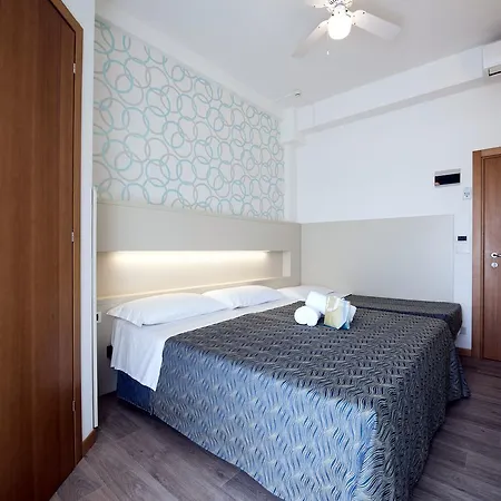 Hotel Seven 3*