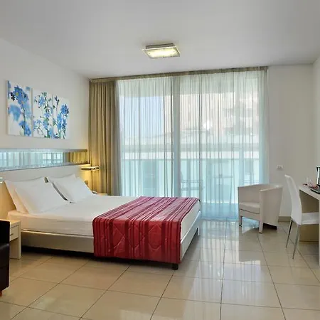 Hotel Mercure Artis 4*