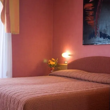 Hotel Junior 3*