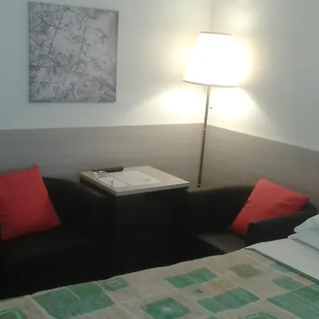 Aros 3*