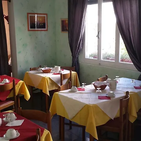 Adelmo Hotel *