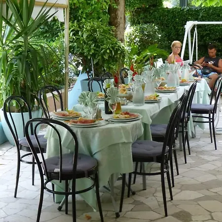 Podgora Hotell Rimini