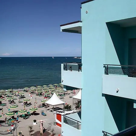 Iones Hotel 3*