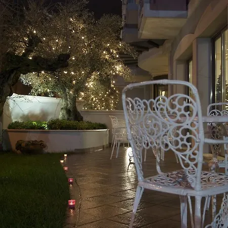 Hotel Sovrana & Rimini