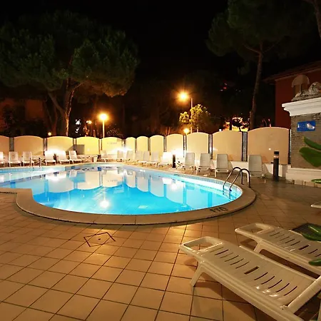 Atrium Hotell 3*