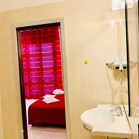 Domus Aparthotel 4*