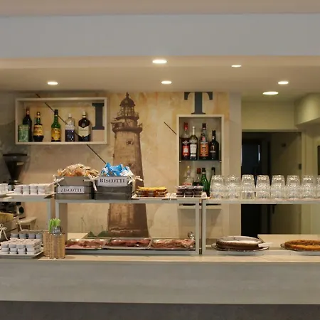 Mauri Hotell 3*