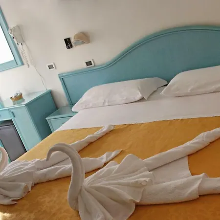 Hotell Mauri 3*