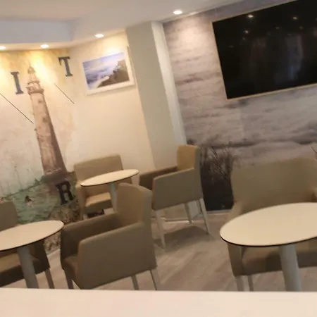 Mauri Hotell 3*