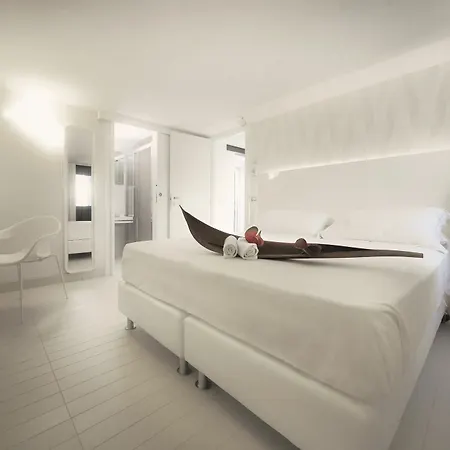 Hotel Q 3*