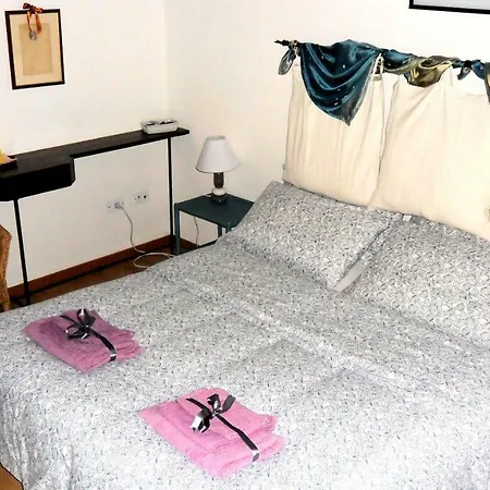 In Shanti Landhuis *