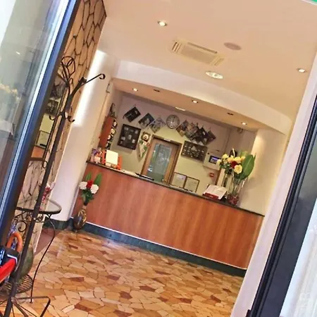 新报春花酒店